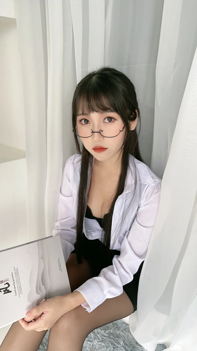 不呆猫 - 黑丝包臀OL [24P,5V-908MB] tg@simisebaisi 【丝足阁】021.webp